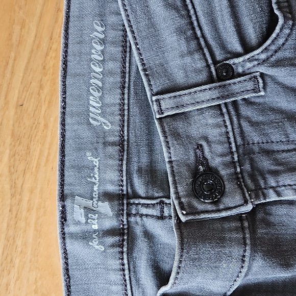 7FAM Gwenevere Skinny Jeans in Grey, Size 26 - Picture 4 of 16